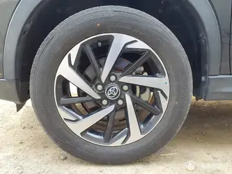 2019-toyota-range-rover-vogue-se-373599-17822680