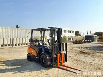 Image for CONSTRUCTION CAT